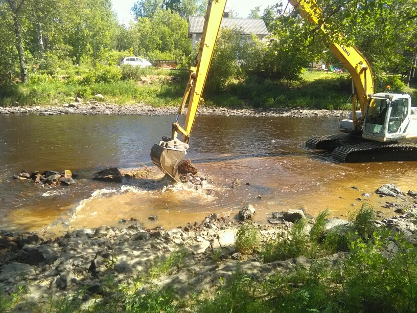 Findepo Oy kunnostaa Salmelankoskea kesällä 050618